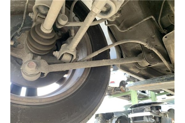 Recambio de brazo inferior trasero izquierdo para hyundai tucson (jm) 2.0 crdi referencia OEM IAM 552102E610  