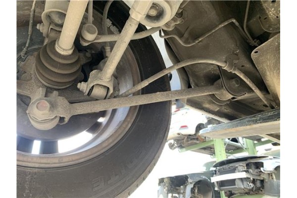 Recambio de brazo inferior trasero izquierdo para hyundai tucson (jm) 2.0 crdi referencia OEM IAM 552102E610  