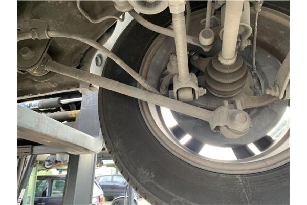 Recambio de brazo inferior trasero derecho para hyundai tucson (jm) 2.0 crdi referencia OEM IAM 552102E610  