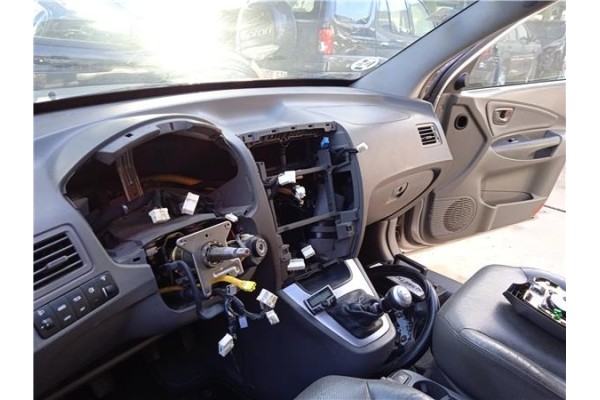 Recambio de salpicadero para hyundai tucson (jm) 2.0 crdi referencia OEM IAM 847102E550U7 847102E551U7 