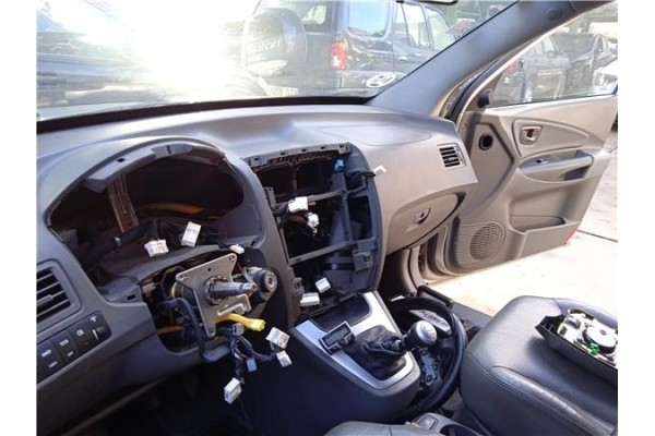 Recambio de salpicadero para hyundai tucson (jm) 2.0 crdi referencia OEM IAM 847102E550U7 847102E551U7 