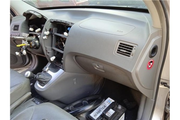 Recambio de salpicadero para hyundai tucson (jm) 2.0 crdi referencia OEM IAM 847102E550U7 847102E551U7 