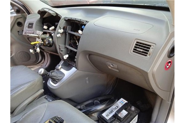 Recambio de salpicadero para hyundai tucson (jm) 2.0 crdi referencia OEM IAM 847102E550U7 847102E551U7 