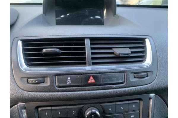 Recambio de rejilla entrada de aire para opel mokka 1.7 business referencia OEM IAM 95316389 95437803 