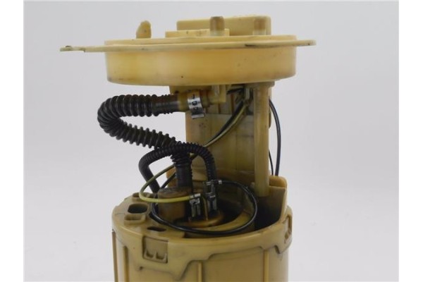 Recambio de bomba combustible para volkswagen golf v (1k1) 1.9 tdi referencia OEM IAM 1K0919050D A2C53041385 