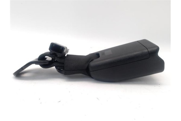 Recambio de anclaje cinturon trasero derecho para citroen c1 1.2 feel referencia OEM IAM   