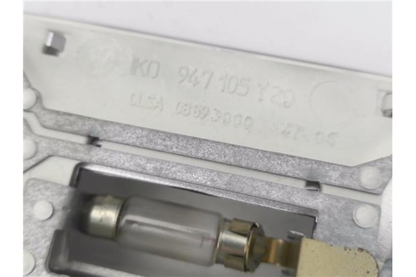Recambio de luz delantero central techo para volkswagen golf v (1k1) 1.9 tdi referencia OEM IAM 1K0947105 1K0947133 