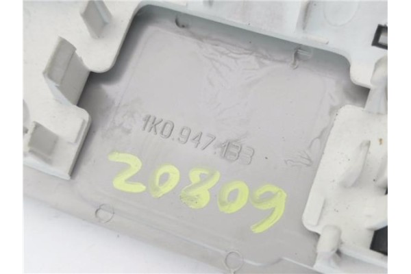 Recambio de luz delantero central techo para volkswagen golf v (1k1) 1.9 tdi referencia OEM IAM 1K0947105 1K0947133 
