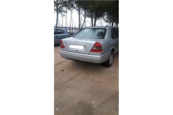 mercedes-benz clase c (bm 202) berlina del año 1995