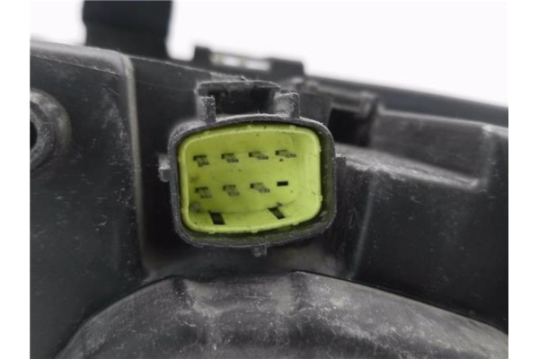 Recambio de faro delantero dcho para chrysler voyager (rg) 2.5 crd lx referencia OEM IAM 04857702AB 5870200000 