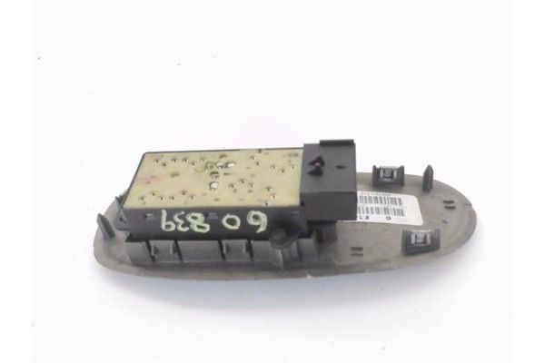 Recambio de mando elevalunas delantero izquierdo para chrysler voyager (rg) 2.5 crd lx referencia OEM IAM 746749291 30505L 