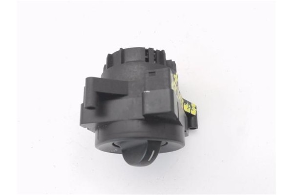 Recambio de mando de luces para mercedes-benz sprinter ii furgón 1.8 216 (906.613) referencia OEM IAM A9065450104  