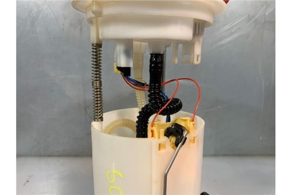 Recambio de bomba combustible para iveco daily chasis 2.3 referencia OEM IAM 5802910406  