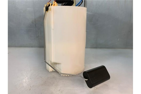 Recambio de bomba combustible para iveco daily chasis 2.3 referencia OEM IAM 5802910406  