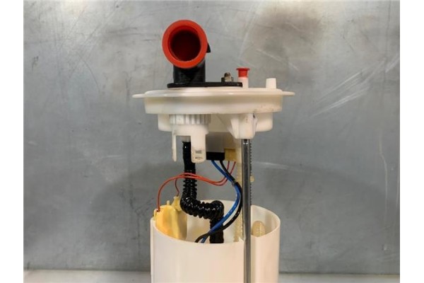 Recambio de bomba combustible para iveco daily chasis 2.3 referencia OEM IAM 5802910406  