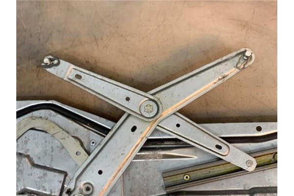 Recambio de mecanismo elevalunas delantero derecho para volvo v70 familiar 2.5 referencia OEM IAM 9152724  