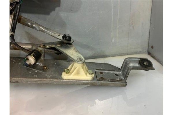 Recambio de motor limpiaparabrisas trasero para nissan terrano (wd21) 2.7 td 4wd referencia OEM IAM 2870541G00  