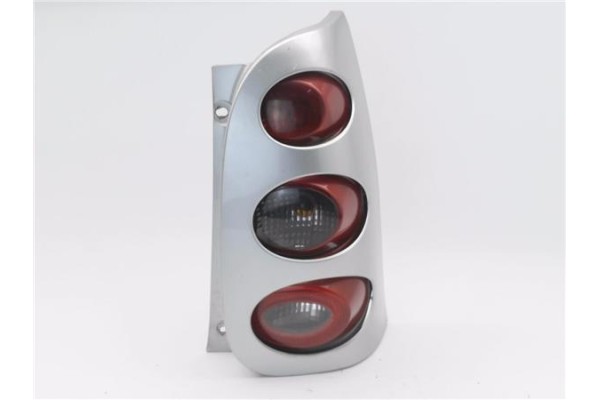 Recambio de piloto trasero derecho para smart for two 0.7 referencia OEM IAM 0011645 423132R 