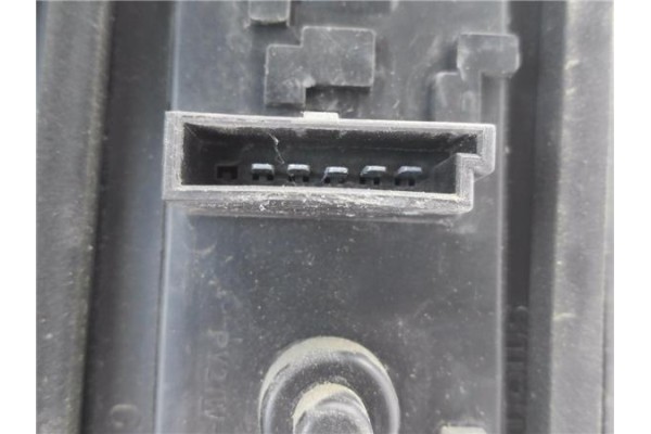 Recambio de piloto trasero derecho para smart for two 0.7 referencia OEM IAM 0011645 423132R 