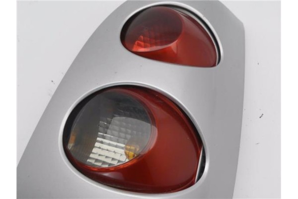 Recambio de piloto trasero derecho para smart for two 0.7 referencia OEM IAM 0011645 423132R 