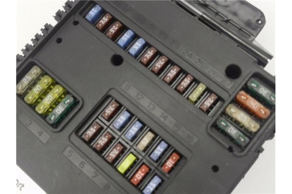 Recambio de caja fusibles/rele para smart for two 0.7 referencia OEM IAM 0011868V011 5WK45090 