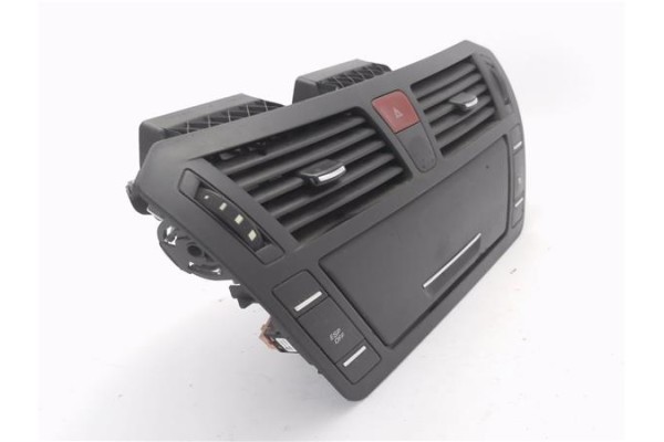 Recambio de rejilla entrada de aire para citroen c4 picasso 1.6 hdi referencia OEM IAM 9683265680  