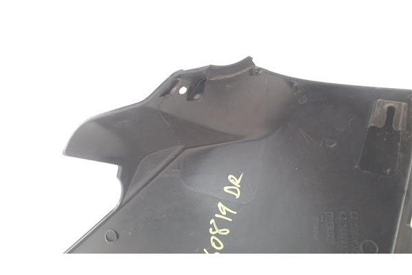 Recambio de moldura aleta delantero derecha para iveco daily chasis 2.3 referencia OEM IAM EZ5802032594 KZ5802032583 