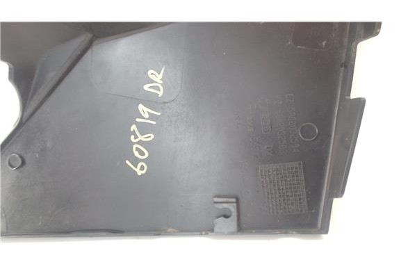 Recambio de moldura aleta delantero derecha para iveco daily chasis 2.3 referencia OEM IAM EZ5802032594 KZ5802032583 