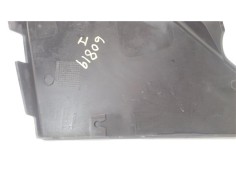 Recambio de moldura aleta delantero izquierda para iveco daily chasis 2.3 referencia OEM IAM EZ5802032596 KZ5802032584 