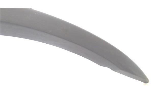 Recambio de aletin delantero derecho para iveco daily chasis 2.3 referencia OEM IAM EZ5801762169 KZ5801762352 