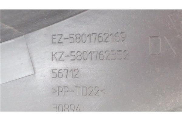 Recambio de aletin delantero derecho para iveco daily chasis 2.3 referencia OEM IAM EZ5801762169 KZ5801762352 