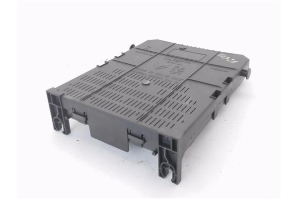 Recambio de caja fusibles/rele para citroen c4 picasso 1.6 hdi referencia OEM IAM 281197595  