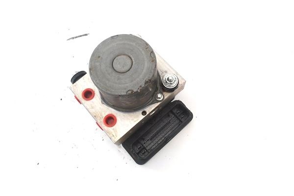 Recambio de nucleo abs para iveco daily chasis 2.3 referencia OEM IAM 5802813113  