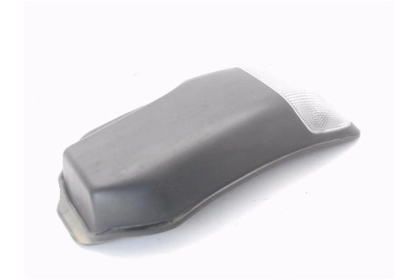 Recambio de luz delantero derecha techo para iveco daily chasis 2.3 referencia OEM IAM 5801610735  