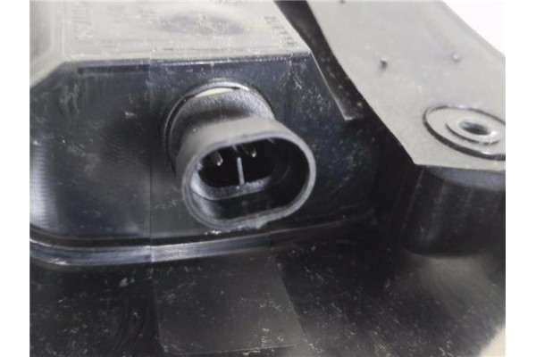 Recambio de luz delantero derecha techo para iveco daily chasis 2.3 referencia OEM IAM 5801610735  