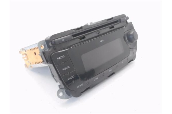 Recambio de autoradio para seat leon (1p1) 1.9 tdi referencia OEM IAM 1P0035153  