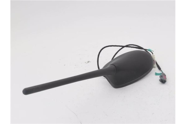 Recambio de antena electrica para iveco daily chasis 2.3 referencia OEM IAM 05802848468 10R0615835 