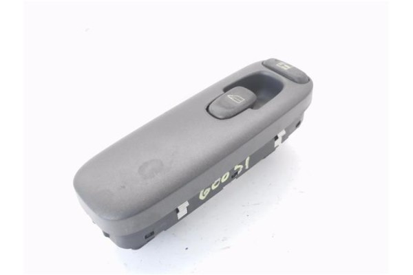 Recambio de mando elevalunas delantero derecho para volvo v70 familiar 2.5 referencia OEM IAM 8637142  