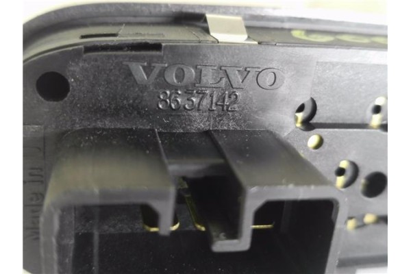 Recambio de mando elevalunas delantero derecho para volvo v70 familiar 2.5 referencia OEM IAM 8637142  