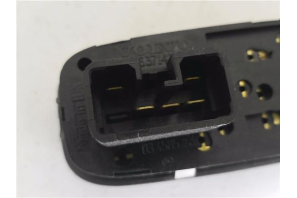 Recambio de mando elevalunas delantero derecho para volvo v70 familiar 2.5 referencia OEM IAM 8637142  