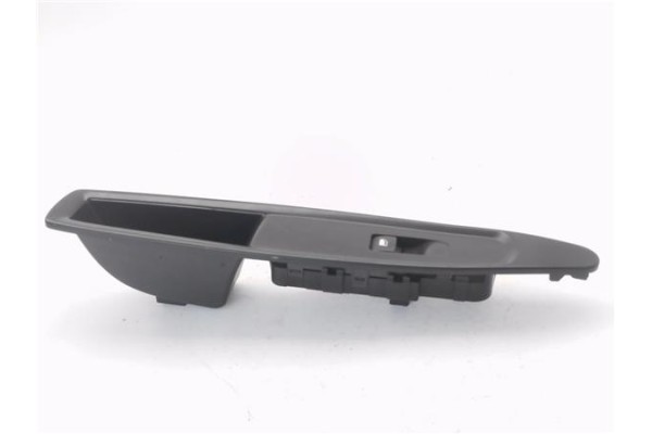 Recambio de mando elevalunas delantero derecho para citroen c4 berlina 1.4 16v referencia OEM IAM 9651468677  