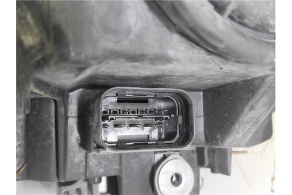 Recambio de faro delantero dcho para bmw serie 1 berlina 5p (f20) 1.6 118i referencia OEM IAM A8722968009 7318327 