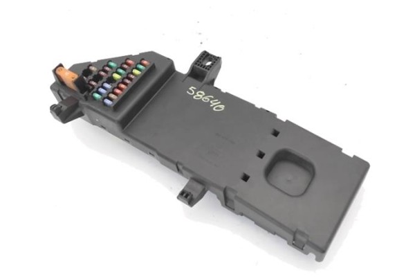 Recambio de caja fusibles/rele para saab 9-3 berlina 1.9 tid referencia OEM IAM   