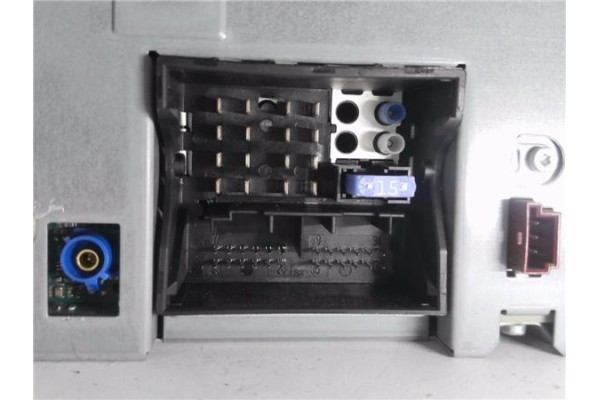 Recambio de autoradio para bmw serie 1 berlina 5p (f20) 1.6 118i referencia OEM IAM 928646401 6,08251E+11 