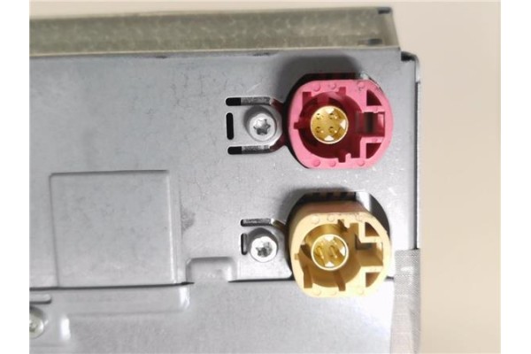 Recambio de autoradio para bmw serie 1 berlina 5p (f20) 1.6 118i referencia OEM IAM 928646401 6,08251E+11 