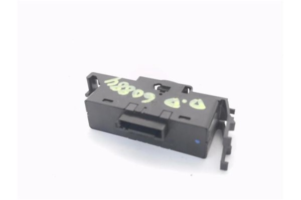 Recambio de mando elevalunas delantero derecho para bmw serie 3 berlina (e46) 1.9 318i referencia OEM IAM 61318381510  