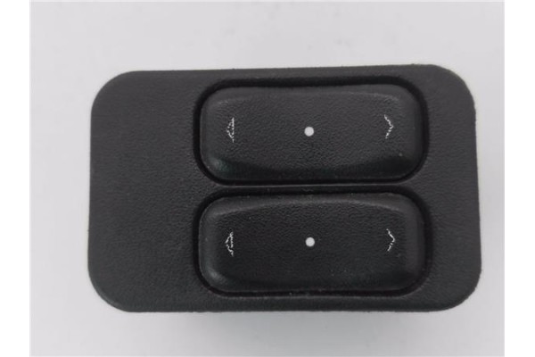 Recambio de mando elevalunas delantero izquierdo para opel meriva 1.7 cdti referencia OEM IAM 13363202 24409205 
