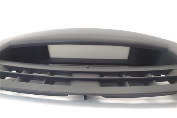 Recambio de display para citroen c4 berlina 1.4 16v referencia OEM IAM 281124203A P96572391ZD 