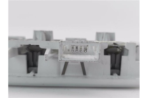 Recambio de luz interior techo para renault clio iii 1.5 dci (c/br1g) referencia OEM IAM 264300008R  