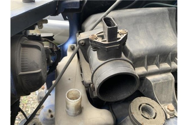 Recambio de caudalimetro para volkswagen transporter iv furgón (70xa) 2.5 tdi referencia OEM IAM 28906461 281002216 